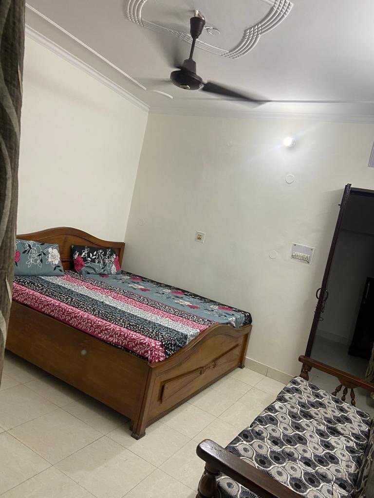 1 BHK fully furnished builder floor for rent in B2B Block Janakpuri. Ready-to-move property with modern furnishings, excellent connectivity, and prime location advantages. 1 BHK fully furnished builder floor for rent in B2B Block Janakpuri. Ready-to-move property with modern furnishings, excellent connectivity, and prime location advantages.