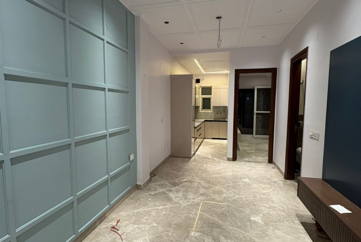 Brand-new 80 sq. yards 2 BHK builder floor for sale in Janakpuri. Located on the first floor with modern interiors and premium finishes. Asking price ₹1.35 Cr.