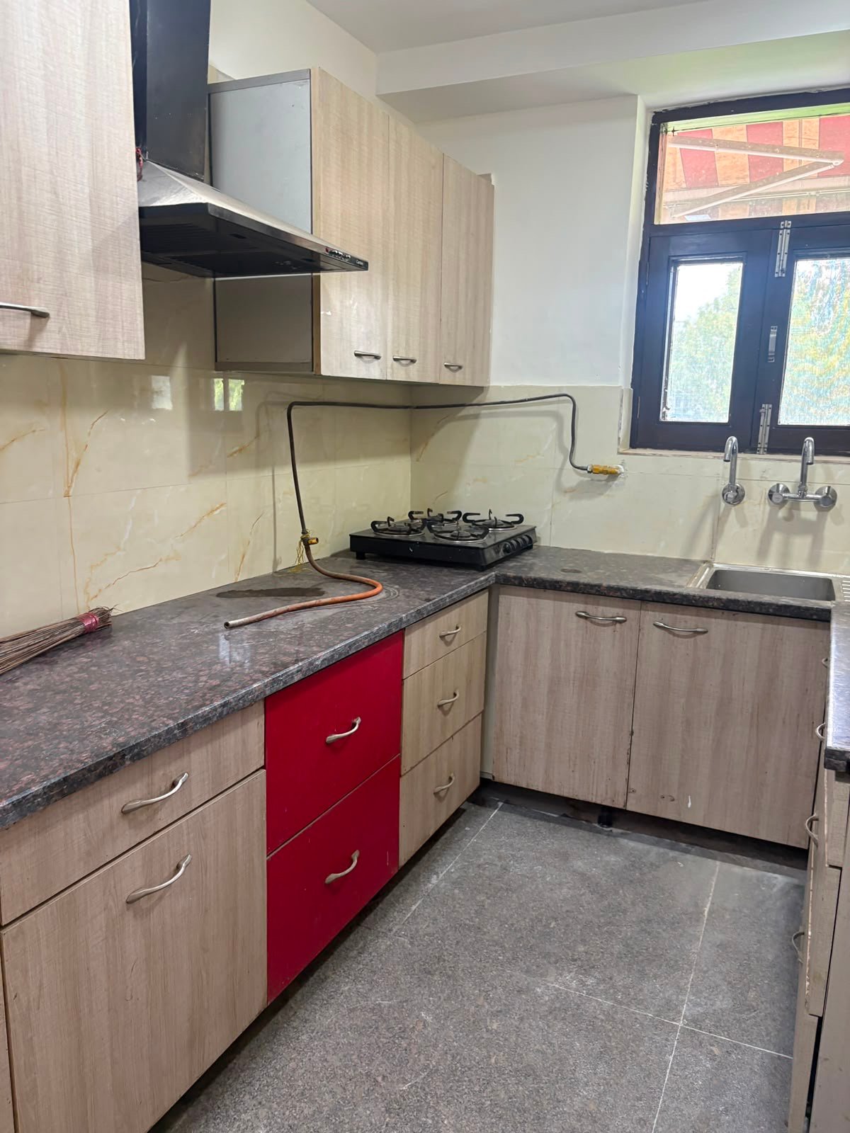 3 BHK builder floor for rent in B3 Block, Janakpuri. Park-facing home with lift, dedicated car parking, spacious rooms, and excellent connectivity. Rent: ₹50,000/month. Schedule a visit with Janakpuri Homes.